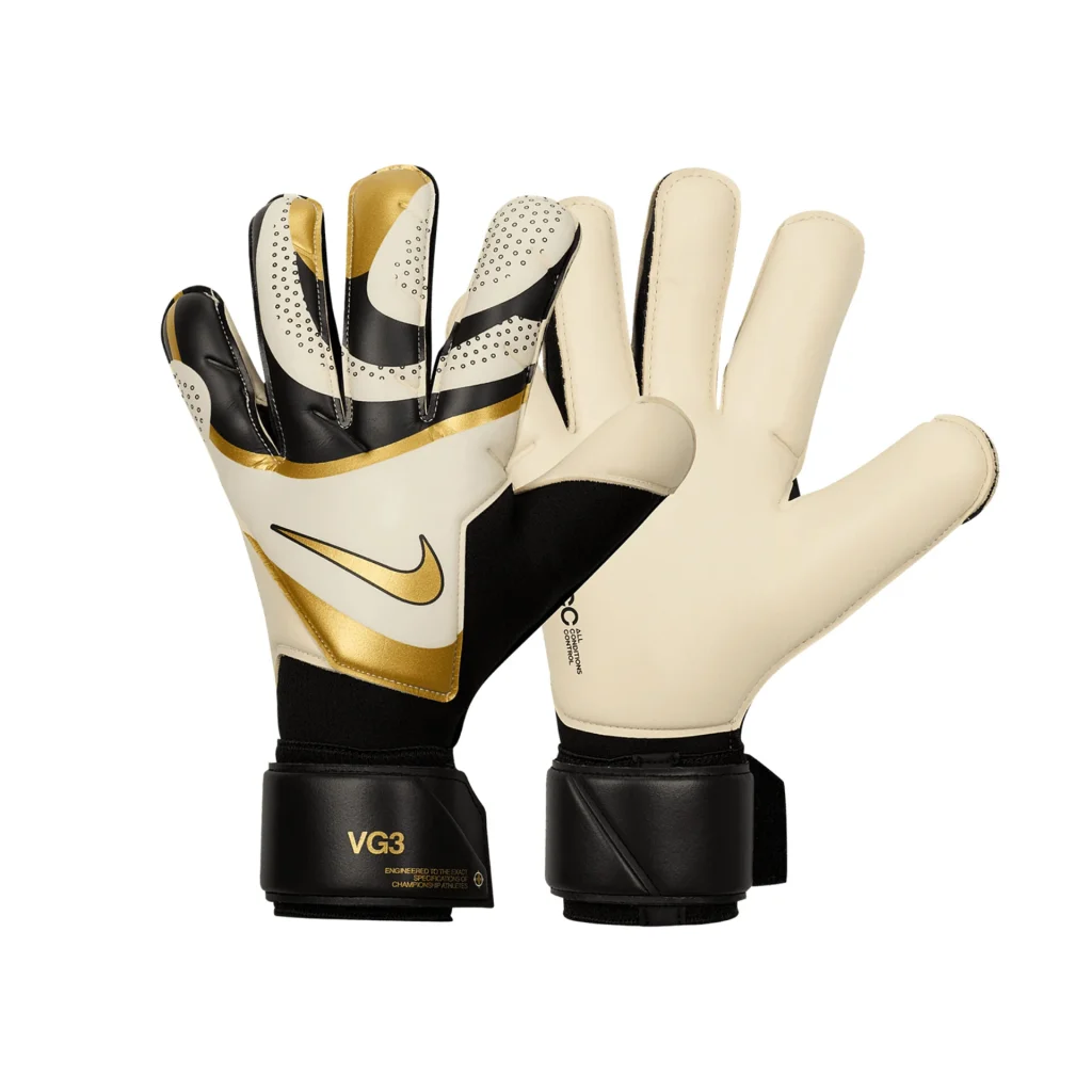 دستکش دروازه‌بانی نایک طلایی