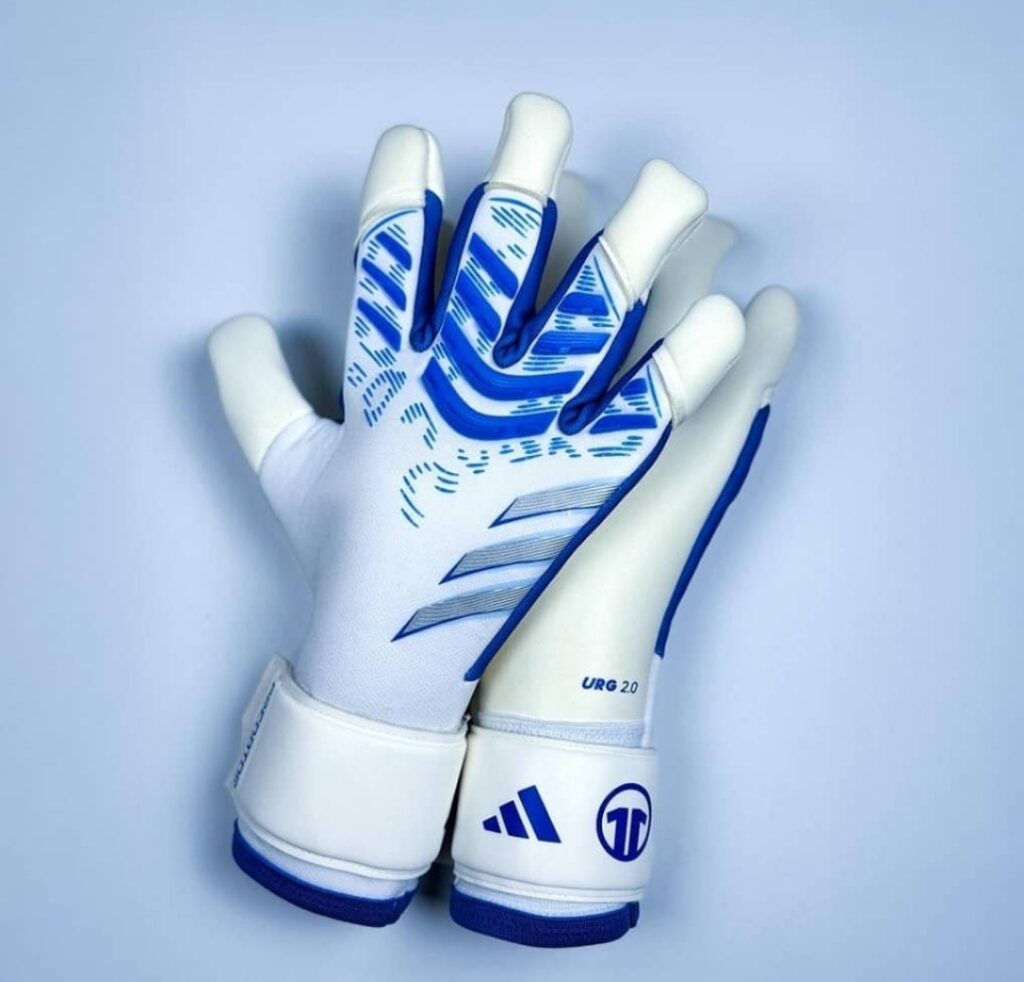 ادیداس بنددار